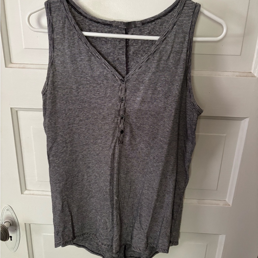 Prana Sleeveless Buttoned Tank Top